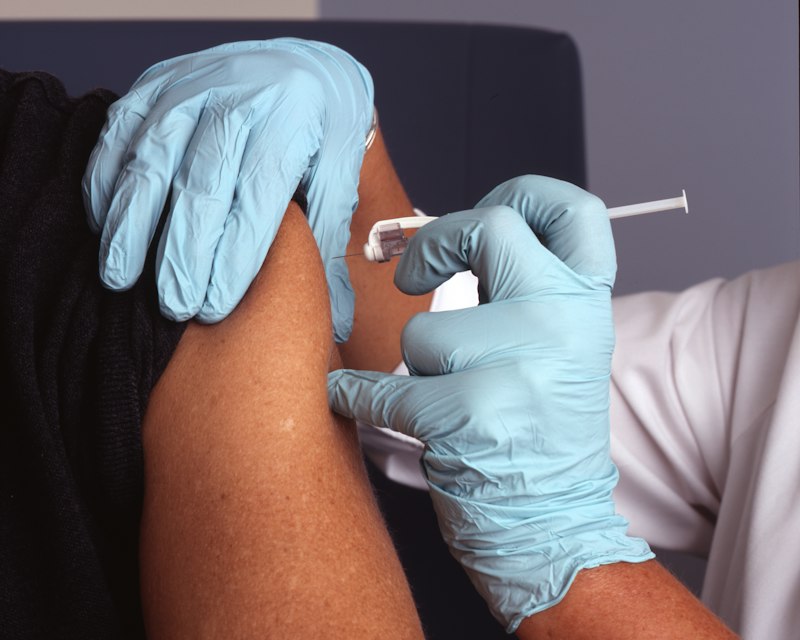 Test nhanh cúm A/B, RSV, sốt xuất huyết